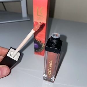 LUCKY CHIC, Hydrating Lip Gloss PARADISE